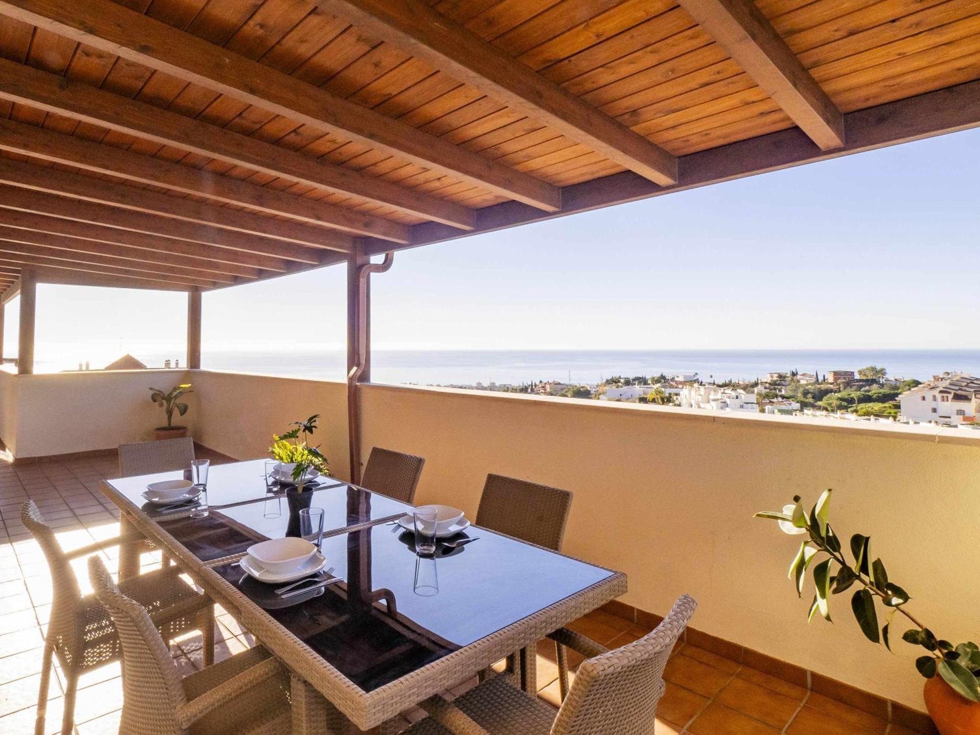 Atico Con Vistas Al Mar Piscina Y Parking Apartment Malaga Bagian luar foto